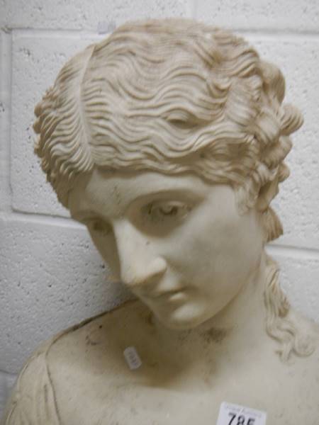 A female bust. - Image 3 of 3
