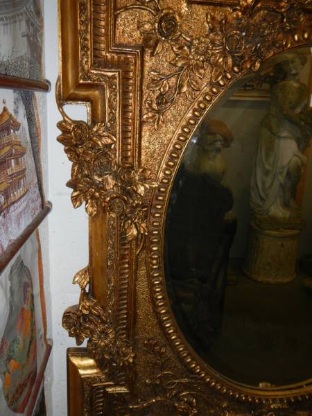 An oval mirror in ornate gilt frame. COLLECT ONLY. - Image 4 of 4