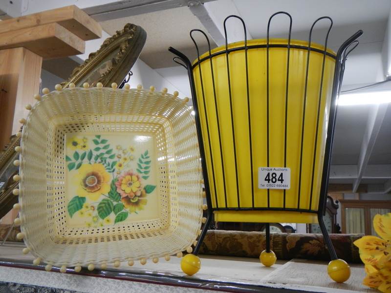 A retro waste bin and fruit basket. - Image 2 of 2