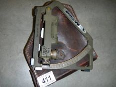 WW2 REME gunsight quadrant / clinometer. Made by Honeywell, Minneapolis, 1943. No: 52927