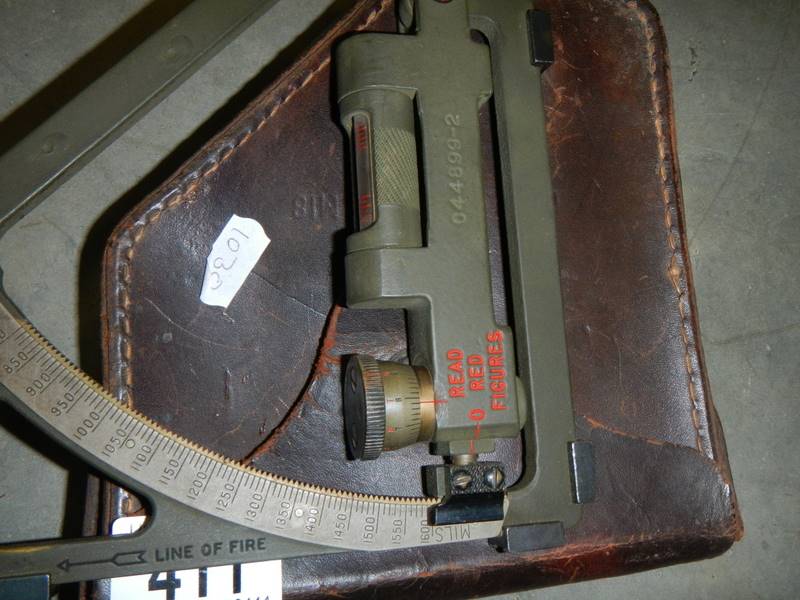 WW2 REME gunsight quadrant / clinometer. Made by Honeywell, Minneapolis, 1943. No: 52927 - Image 2 of 2