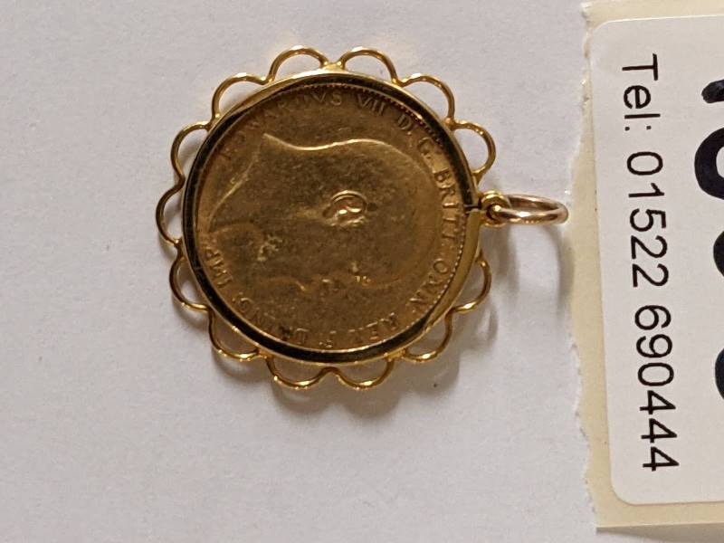 An Edward VII full sovereign, 1910, mounted on 9ct gold pendant, gross weight 9.64 grams. - Image 2 of 3