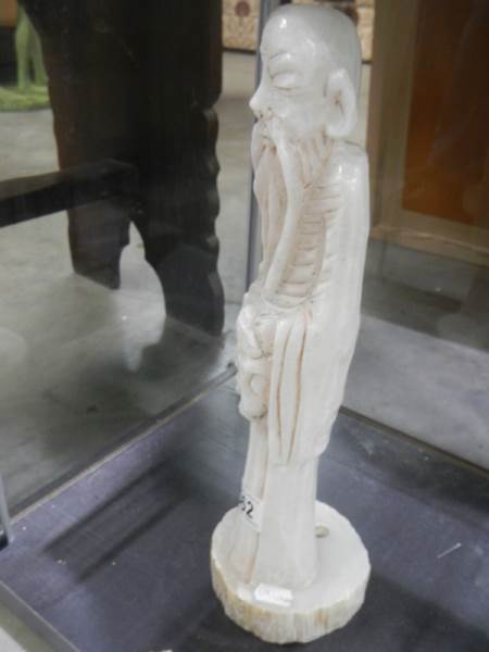 A large Alabaster Chinese figure. - Image 4 of 4