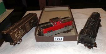 A vintage Marx Mar line o'gauge 3 rail engine & 2 goods wagons