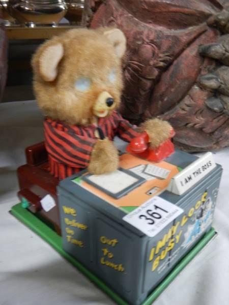 A battery operated bear at desk, 'I'm the Boss'. - Image 3 of 3