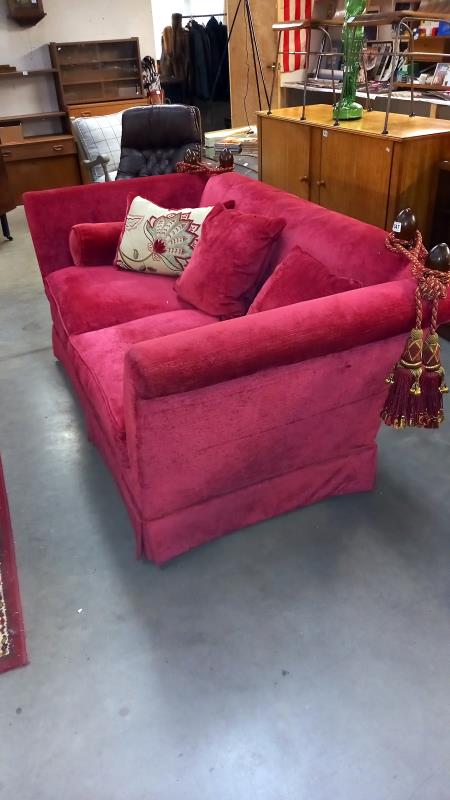 A deep red Draylon drop end settee COLLECT ONLY. - Image 3 of 5