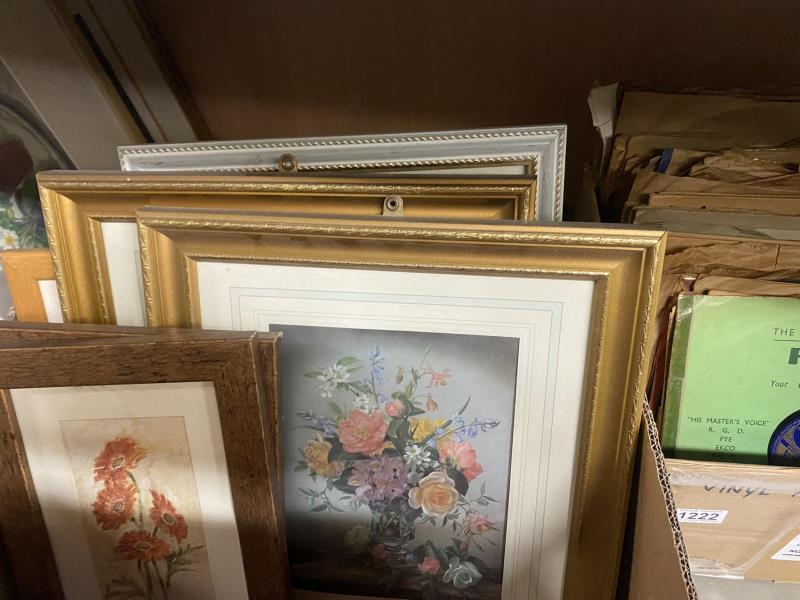 A box of various size picture frames with pictures - Image 2 of 3