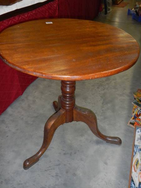 A circular mahogany tip top table. COLLECT ONLY. - Image 2 of 3