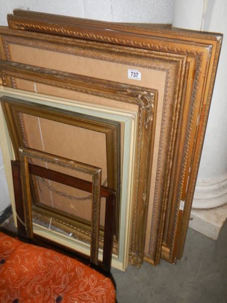 A good lot of old picture frames.