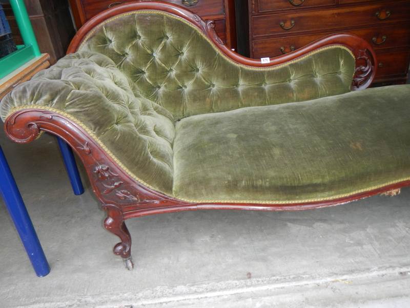 A single end Victorian chaise longue. - Image 2 of 2