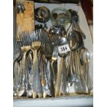 A mixed lot of cutlery.