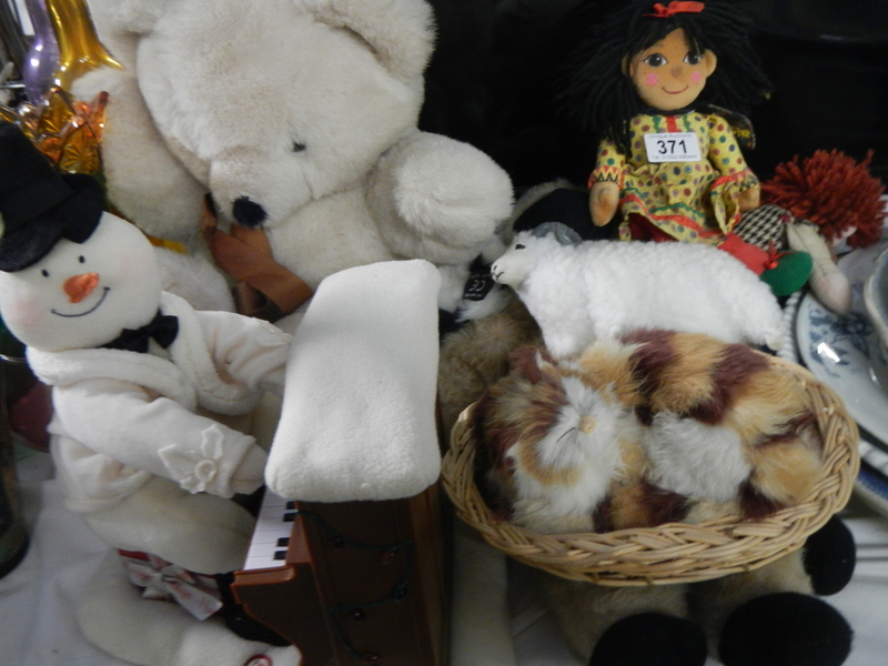 A quantity of soft toys. - Image 2 of 3