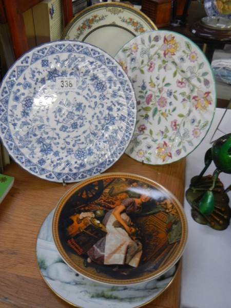 A quantity of collector's plates.