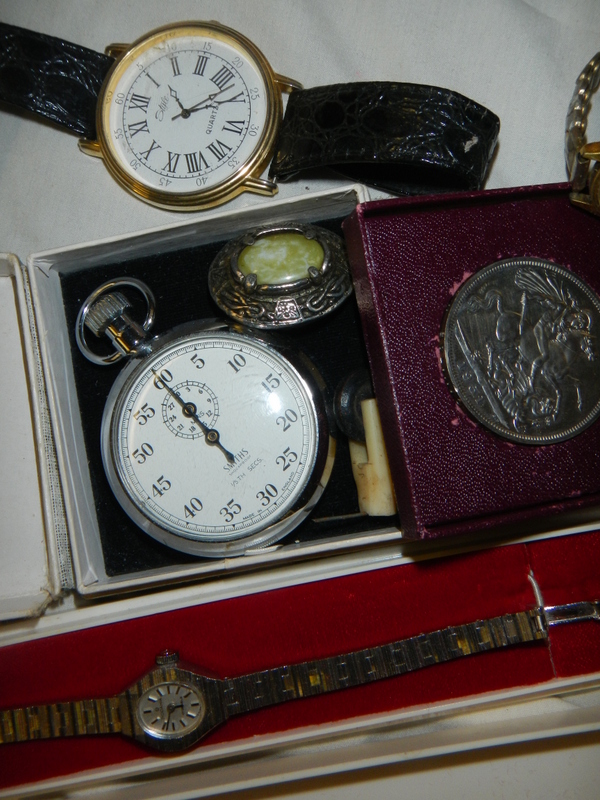 A Smith's stop watch, Festival of Britain coin and other watches. - Image 3 of 3