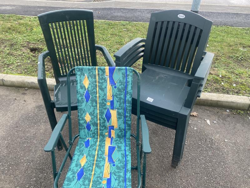 5 green plastic chairs and a folding chair