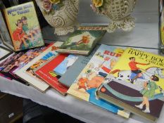 A good lot of vintage Annuals including Rupert etc.