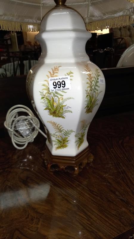 An oriental style urn table lamp, COLLECT ONLY - Image 2 of 3