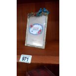 A vintage market 6" x 4" photo frame