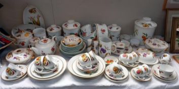 A large quantity of Royal Worcester Evesham dinner service