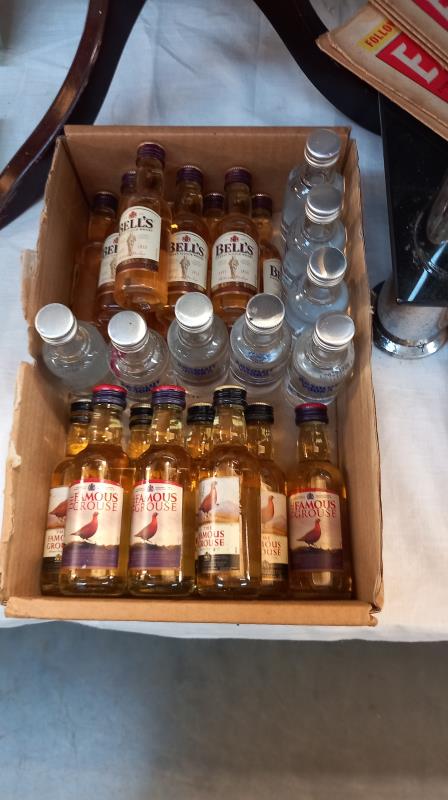 16 miniature bottles of whiskey and 8 of vodka - Image 2 of 2