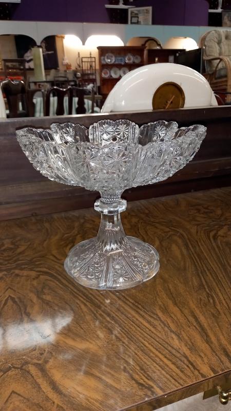 A vintage glass comport cake stand - Image 2 of 2