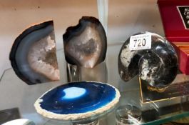 Polished quartz banded agate bookends, a polished fossil and 1 other