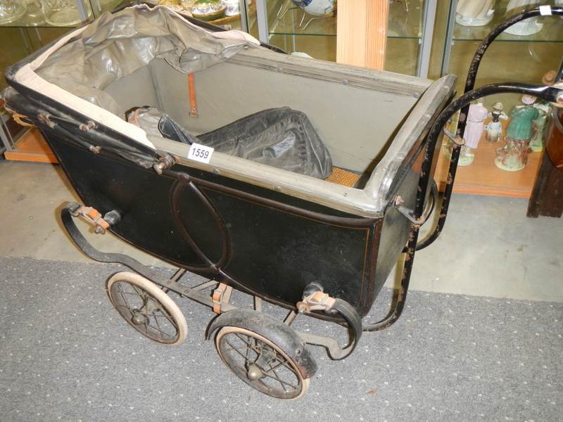 An early 20th century pram, COLLECT ONLY.