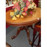 A single pedestal oval mahogany dining table, COLLECT ONLY.