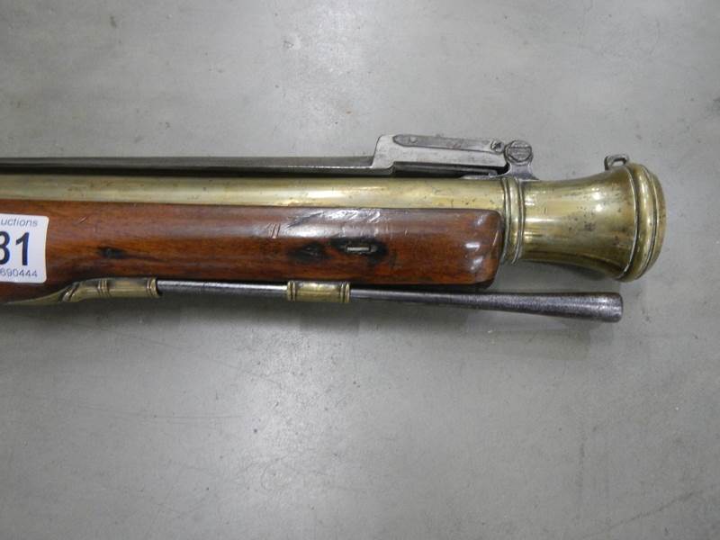 An antique brass barrelled swivel bayonet blunderbuss, 79cm long. - Image 5 of 8