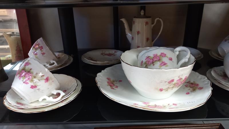 A quantity of cups & saucers & part tea set (2 shelves) COLLECT ONLY - Image 4 of 5