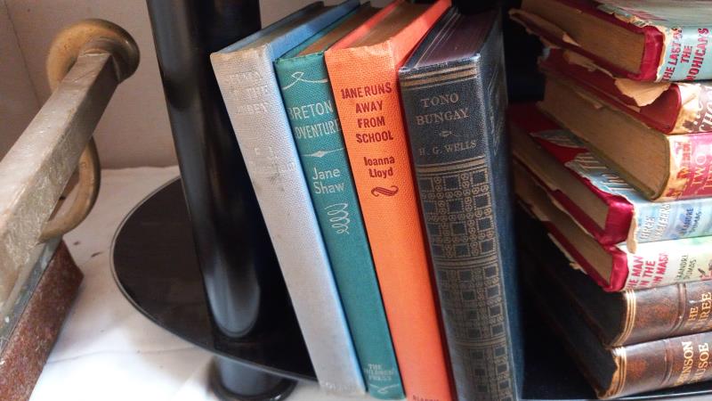 A good collection of vintage books including Blackadder by John Keir Cross, Jimmy by Richmal - Image 9 of 9