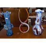 2 coloured glass vases and an art glass love knot sculpture