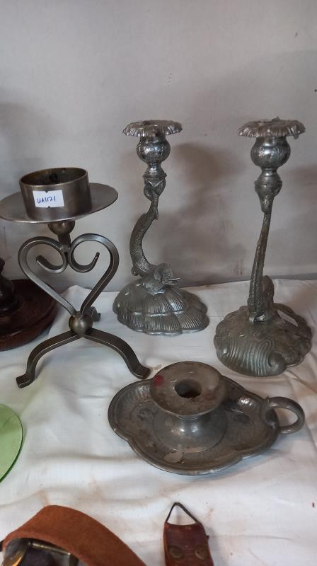 A pair of 1930's oak barley twist candlesticks, a pair of serpent candlesticks & 3 others - Image 3 of 3