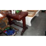 A Victorian mahogany side/tea table 91cm x51cm x 73cm high