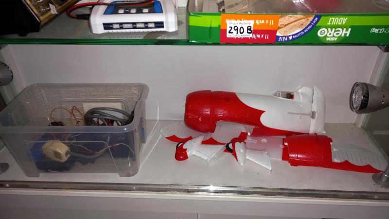 A radio control ARTF GEE BEE + 1 racer with servos motor, controller lipo and 1 other radio - Image 3 of 4