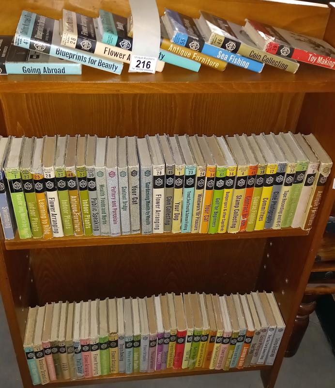 A large quantity of Collins Nutshell books (approximately 70)