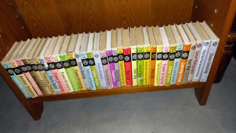 A large quantity of Collins Nutshell books (approximately 70) - Image 4 of 4