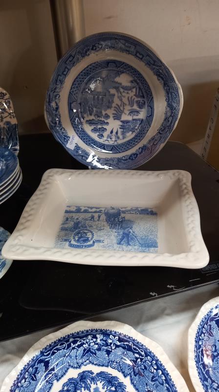 A quantity of blue & white dishes/plates including 2 Shredded Wheat dishes - Image 3 of 4