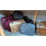 4 vintage suitcases & 2 vanity cases. COLLECT ONLY