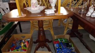 A mahogany tea table on centre column 62cm x 92cm x 78cm high, COLLECT ONLY