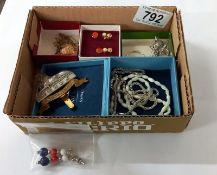A small mixed lot of costume jewellery