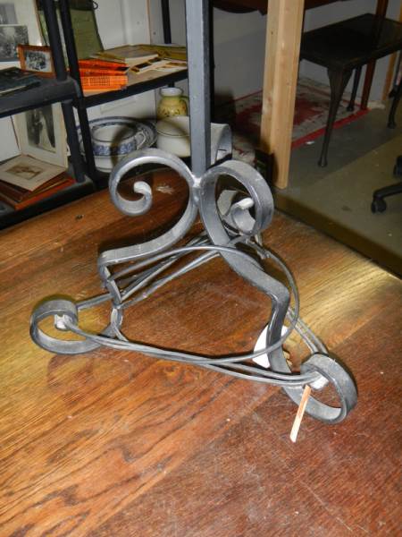 A wrought iron standard lamp. COLLECT ONLY. - Image 2 of 2