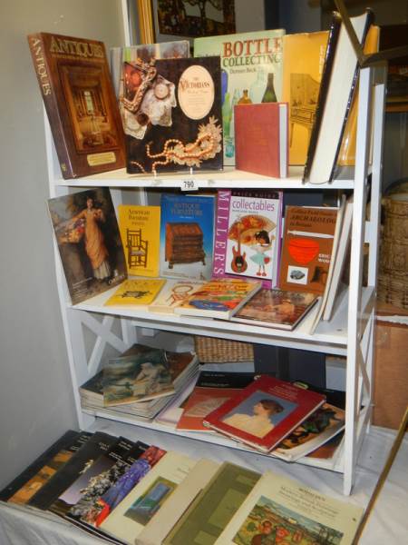 A good lot of Antique price guides and reference books.