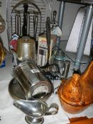 A mixed lot of stainless steel and other kitchen ware,.