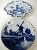 2 good Delft plates