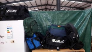 2 large Carlton Zero gravity bags and back pack & other bags - Collection only