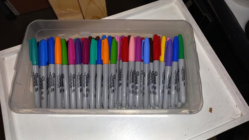 A selection of approximately 150 Sharpie felt marker pens - Image 2 of 2