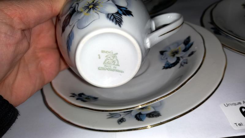 An 18 piece Bohemian Czechoslovakian China tea set - Image 3 of 3