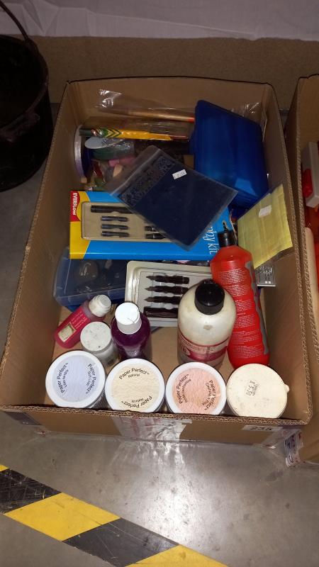 2 boxes of artist pads, Calligraphically sets etc - Image 3 of 3