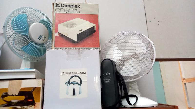 A quantity of miscellaneous electrical items including fans, iron & kettle etc. - Image 3 of 3